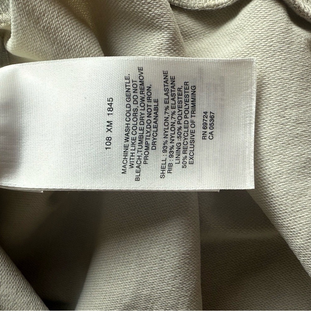 Columbia Titanium Men's XL Golf Vest – Beige Windproof Pullover - Picture 6 of 9
